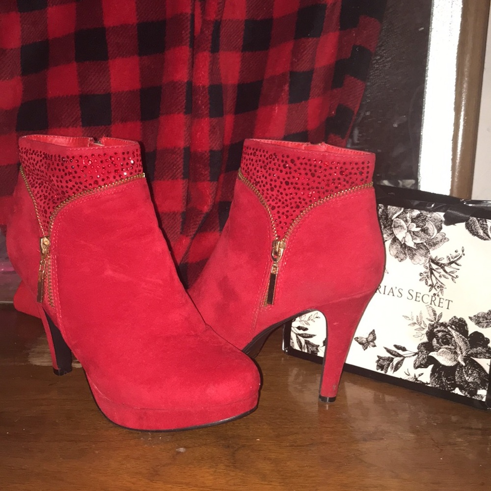 Red Rhinestoned Velvet Boot Heels👠